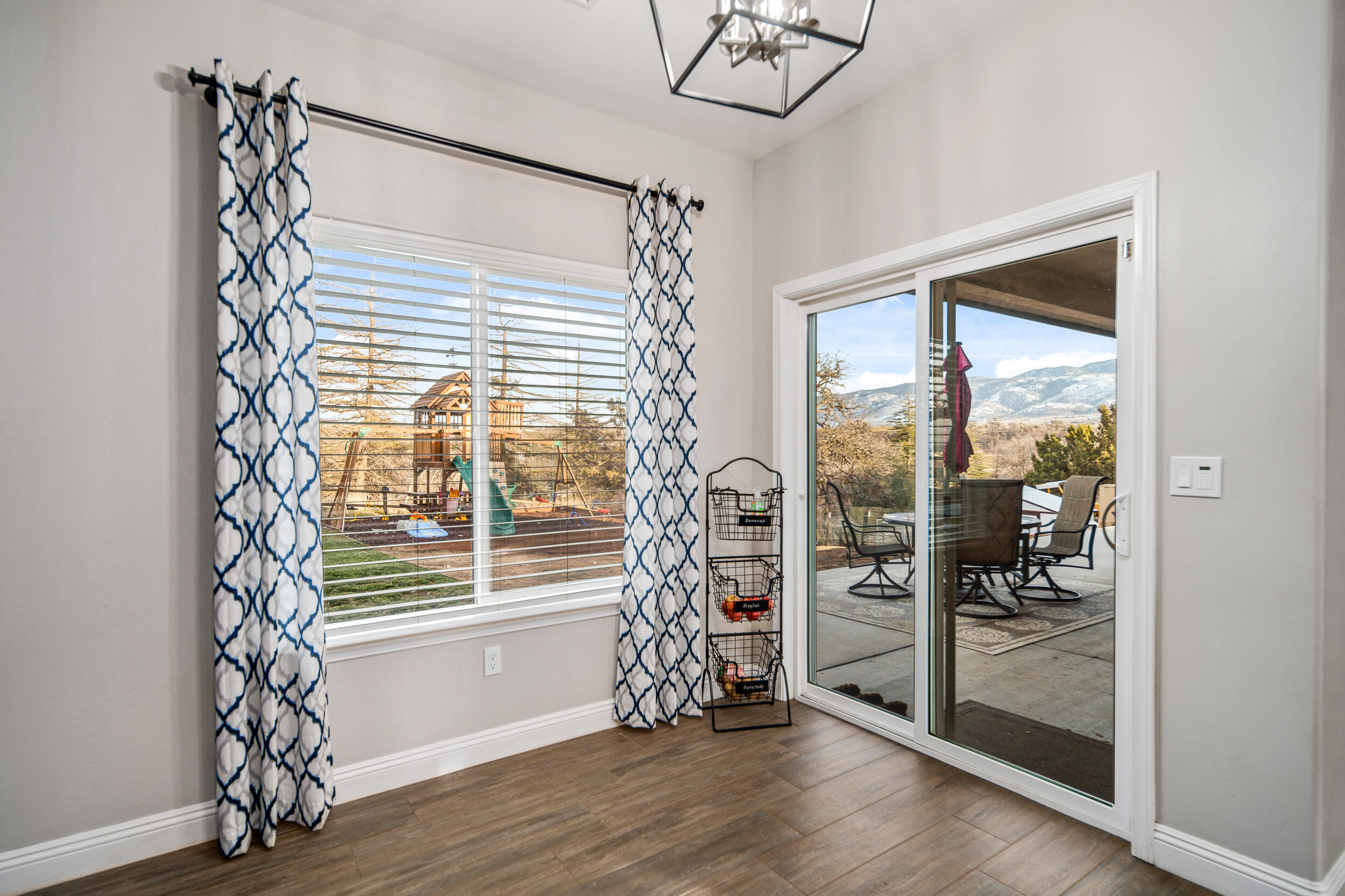 20908 Ridgeway Drive Tehachapi, CA 93561 - Photo 16 of 40 Ridgeway-17