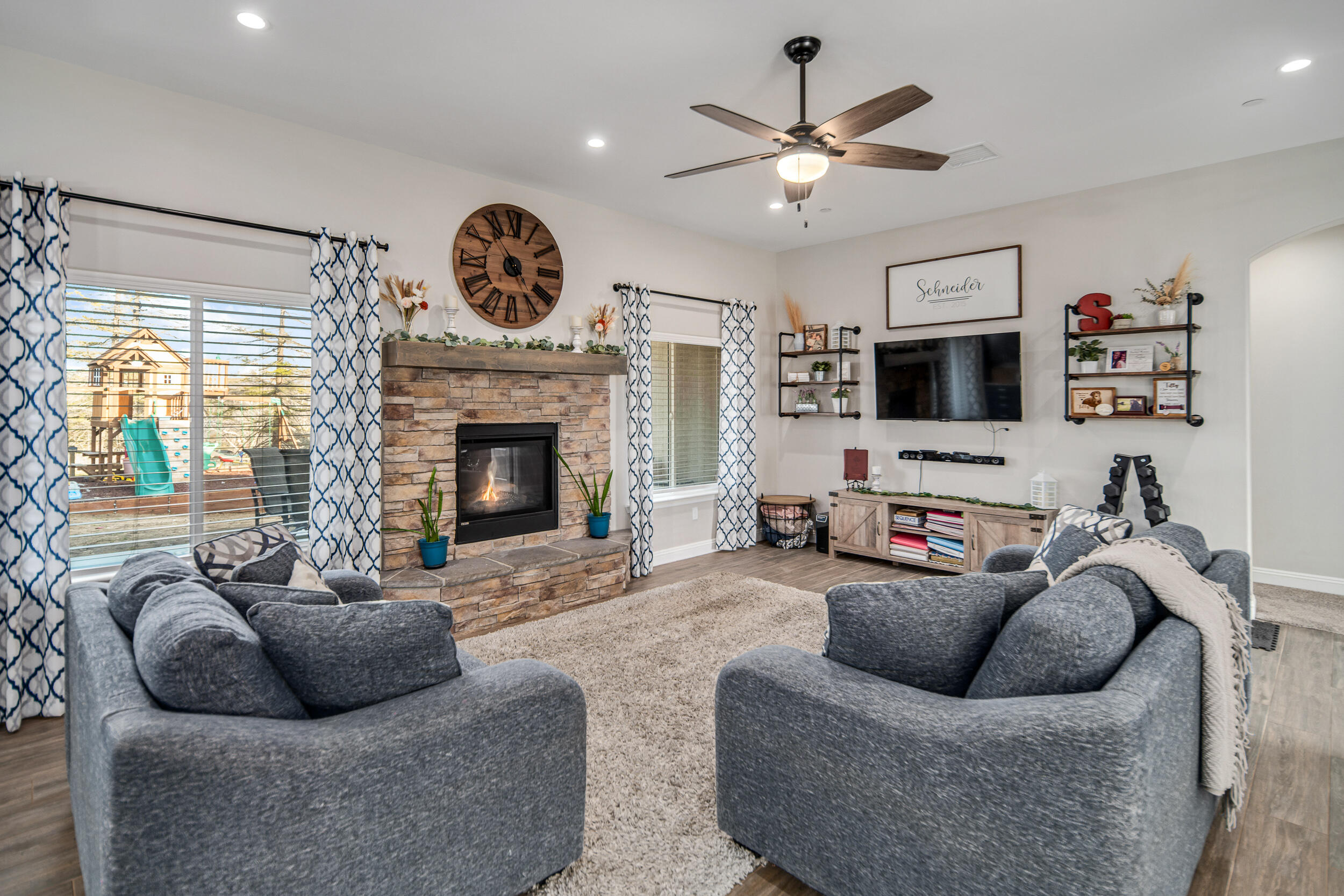 20908 Ridgeway Drive Tehachapi, CA 93561 - Photo 7 of 40 Ridgeway-08