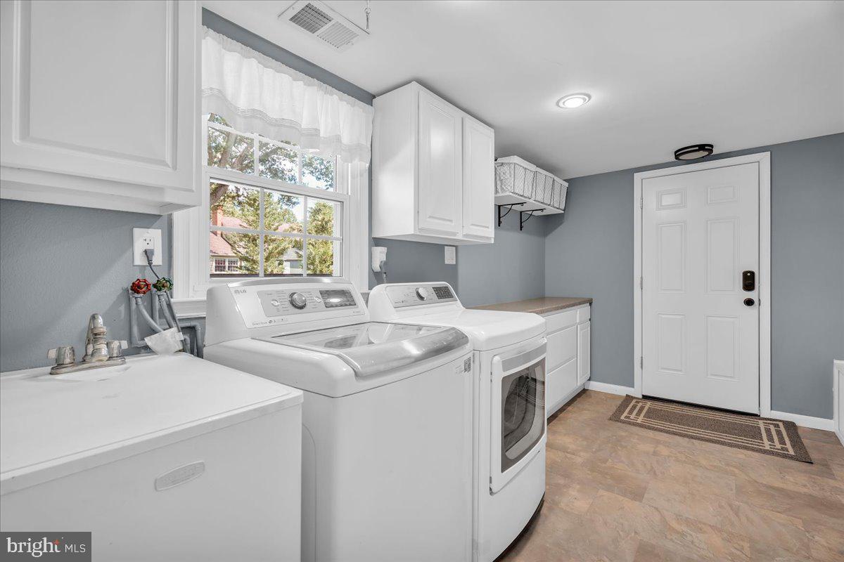 118 Fenwick Road Cherry Hill, NJ 08034 - Photo 11 of 24 Gallery Image 11