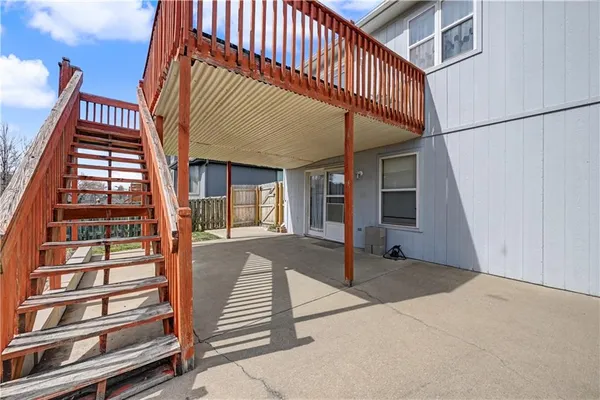 $420,000 | 1225 Southeast 12th Street, Lee's Summit, MO 64081