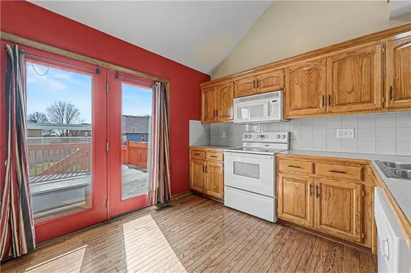 $420,000 | 1225 Southeast 12th Street, Lee's Summit, MO 64081