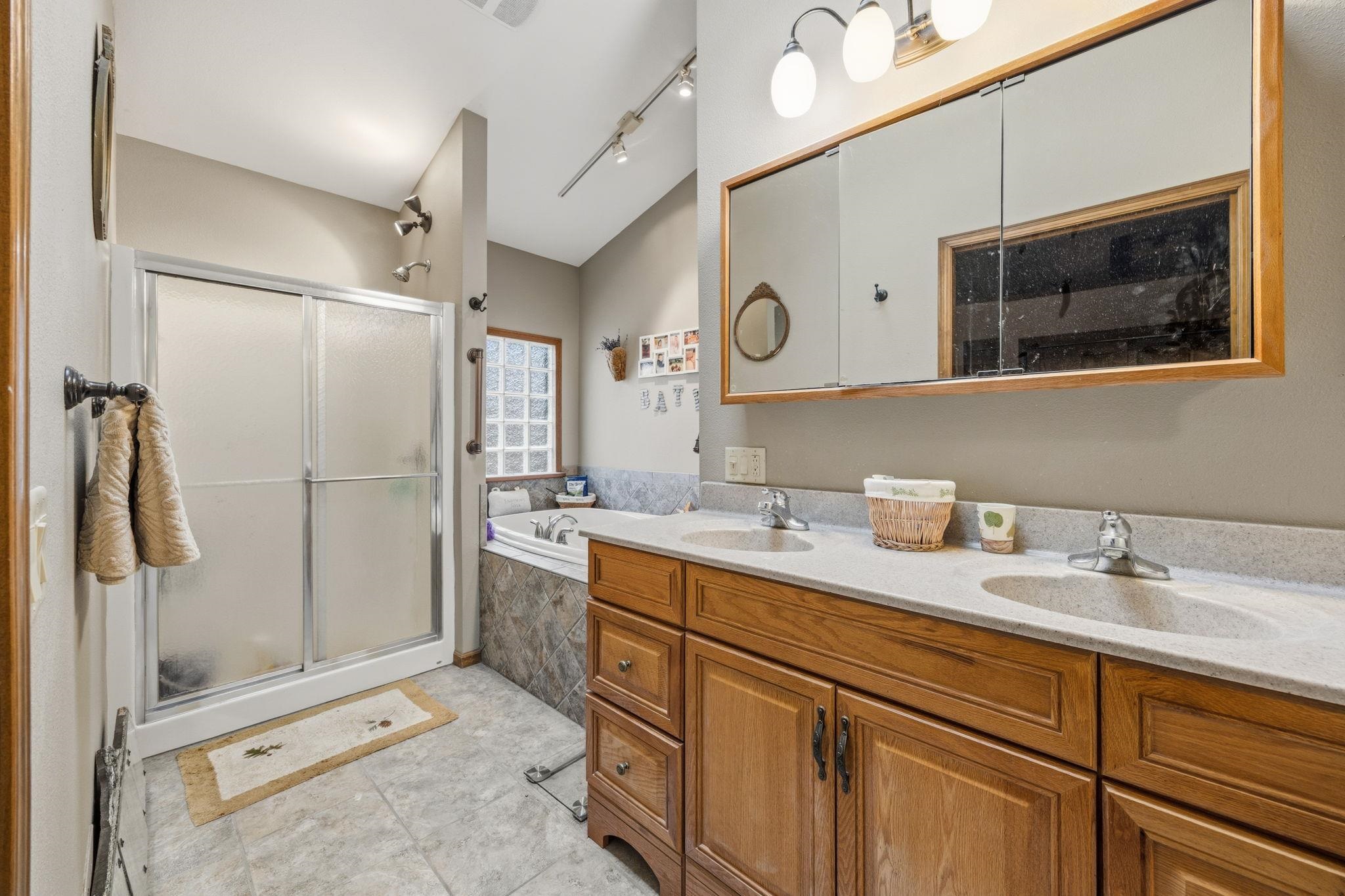 284 East Richardson Springs Road Edgerton, WI 53534 - Photo 18 of 80