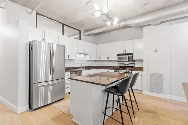 $389,900 | 720 North 4th Street, Unit 213, Minneapolis, MN 55401