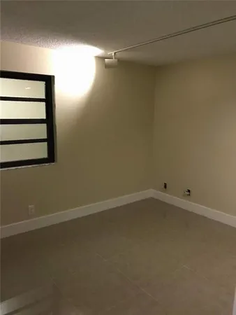 $1,850 | 6751 North University Drive, Unit 122, Tamarac, FL 33321