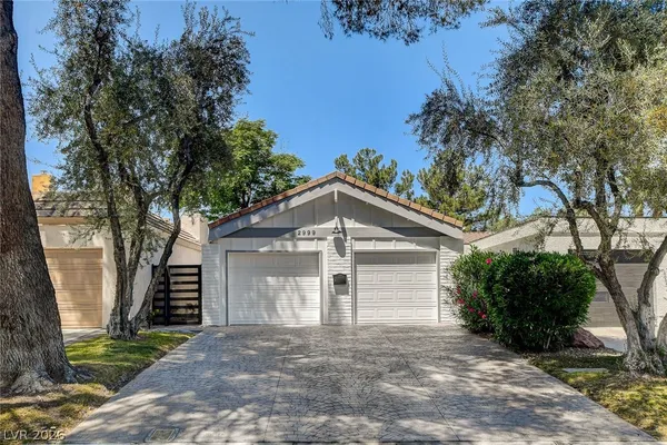 $2,800 | 2999 Bel Air Drive, Las Vegas, NV 89109