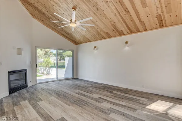 $2,800 | 2999 Bel Air Drive, Las Vegas, NV 89109