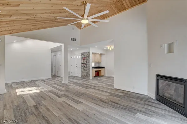 $2,800 | 2999 Bel Air Drive, Las Vegas, NV 89109