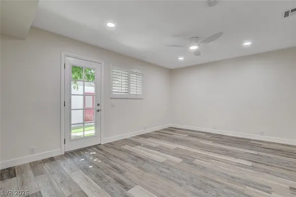 $2,800 | 2999 Bel Air Drive, Las Vegas, NV 89109