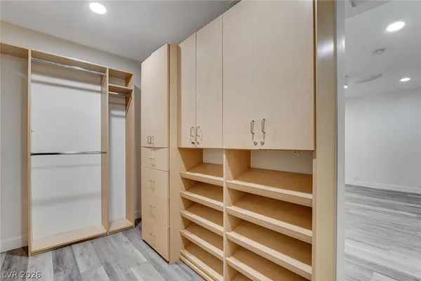 $2,800 | 2999 Bel Air Drive, Las Vegas, NV 89109