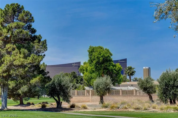 $2,800 | 2999 Bel Air Drive, Las Vegas, NV 89109