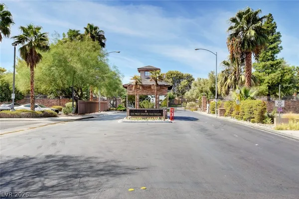 $2,800 | 2999 Bel Air Drive, Las Vegas, NV 89109