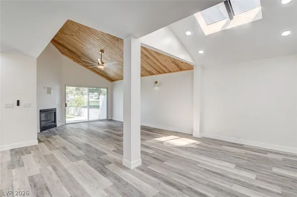 $2,800 | 2999 Bel Air Drive, Las Vegas, NV 89109