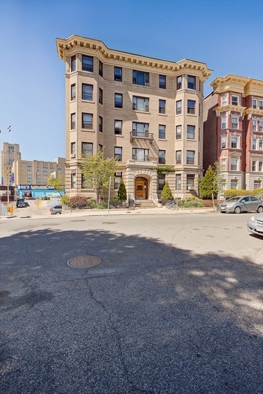 137 Peterborough Street, Unit 31 Boston, MA 02215 - Photo 13 of 14 a view of city with tall buildings