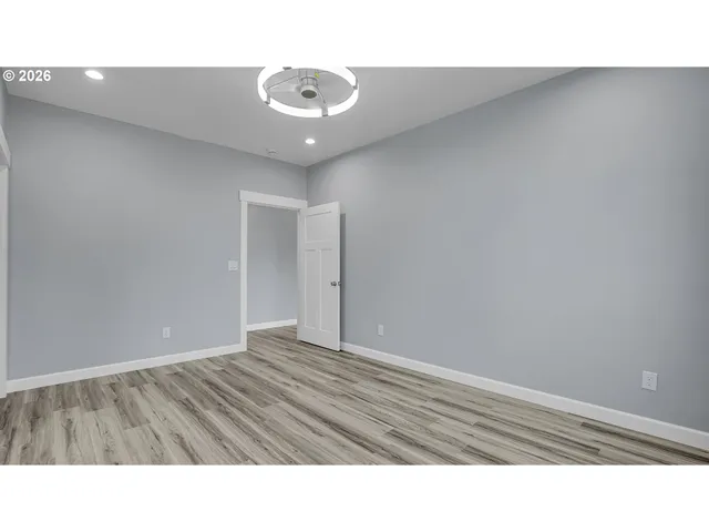 a black and white photo of a room