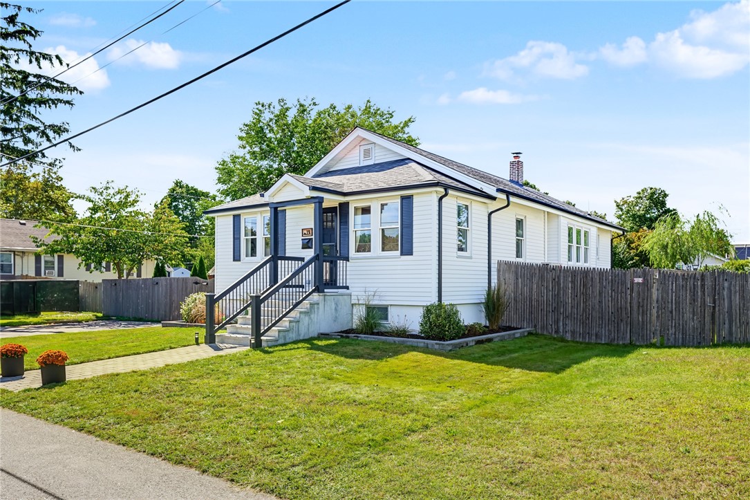 19 Anoka Road Warwick, RI 02889 - Photo 2 of 41 Gallery Image 2