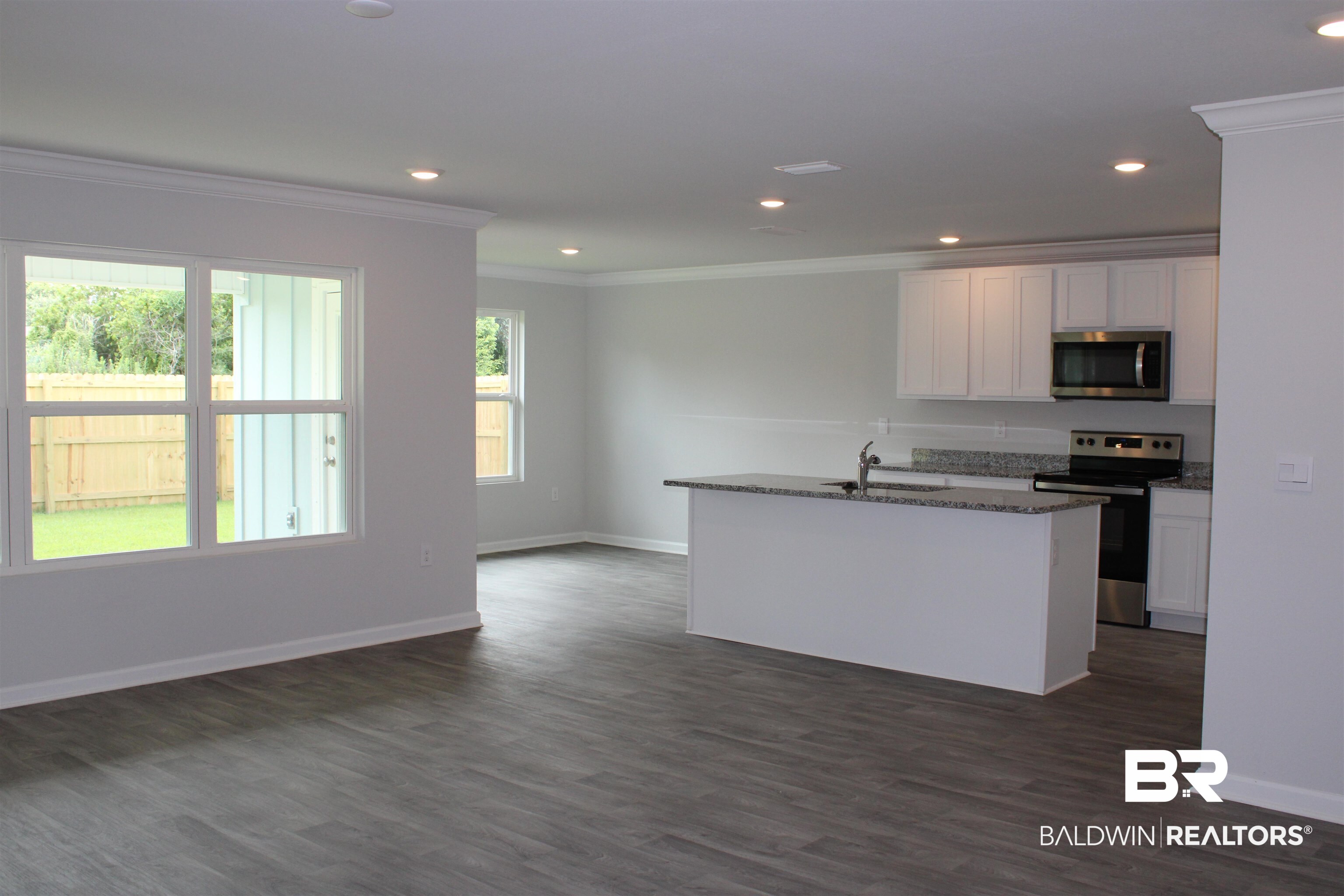24135 Rieger Drive Elberta, AL 36530 - Photo 3 of 32