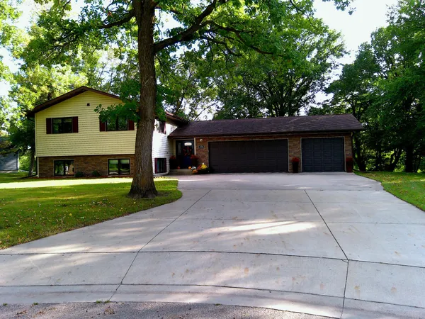 $379,000 | 128 Eastwood Drive, Thief River Falls, MN 56701