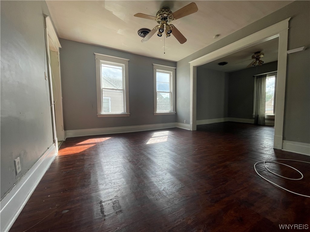 175 Freund Street Buffalo, NY 14215 - Photo 11 of 33 VACANT front upper unit