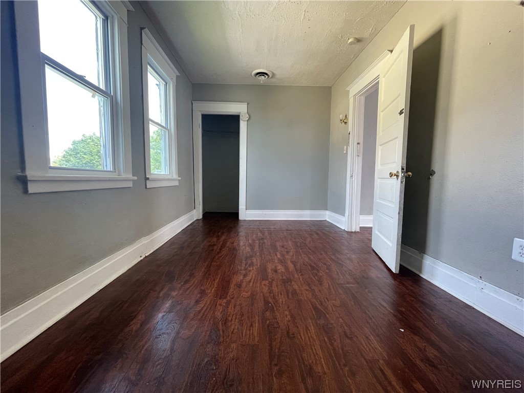 175 Freund Street Buffalo, NY 14215 - Photo 14 of 33 VACANT front upper unit