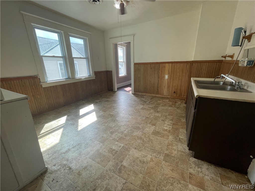 175 Freund Street Buffalo, NY 14215 - Photo 20 of 33 VACANT front upper unit