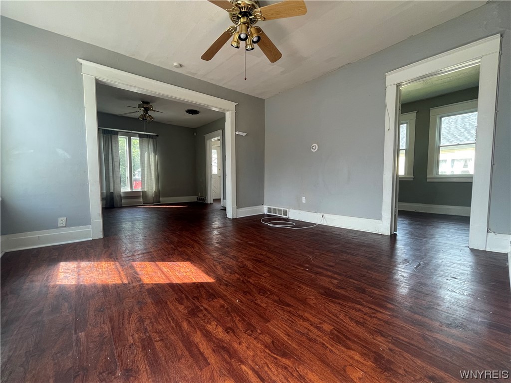 175 Freund Street Buffalo, NY 14215 - Photo 23 of 33 VACANT front upper unit