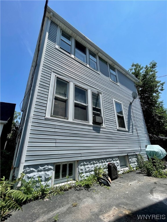 175 Freund Street Buffalo, NY 14215 - Photo 25 of 33 rear house