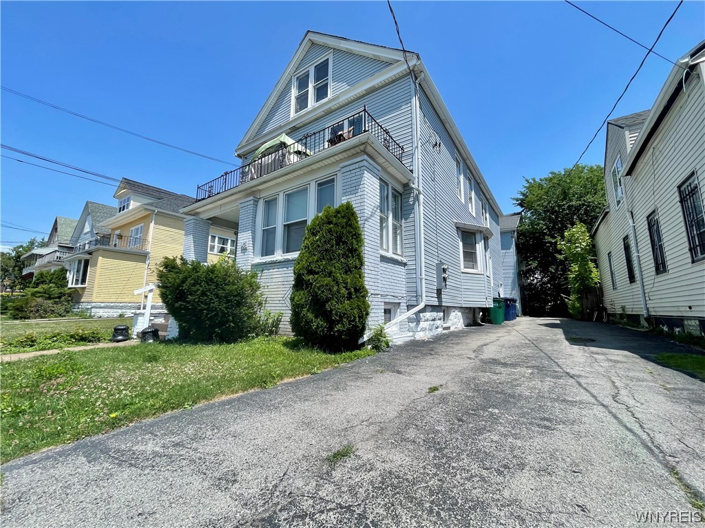 175 Freund Street Buffalo, NY 14215 - Photo 4 of 33 front house