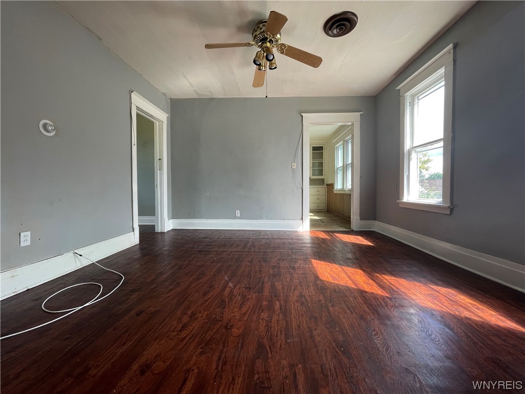 175 Freund Street Buffalo, NY 14215 - Photo 10 of 33 VACANT front upper unit