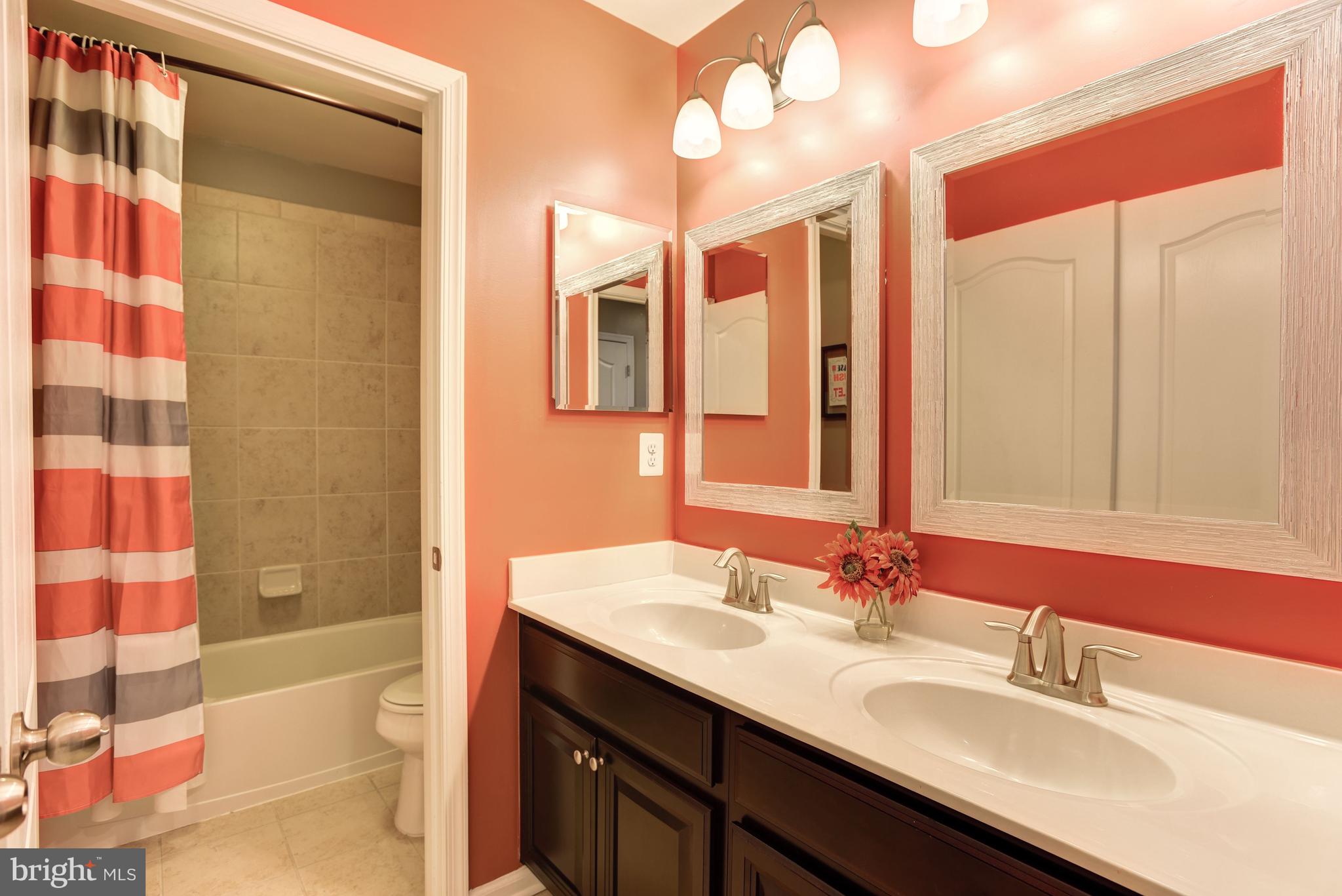 1042 Red Clover Road Gambrills, MD 21054 - Photo 23 of 52 Full Bath