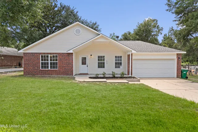 $1,750 | 8909 Mermaid Avenue, Ocean Springs, MS 39564