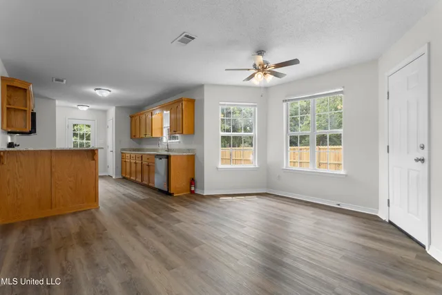 $1,750 | 8909 Mermaid Avenue, Ocean Springs, MS 39564