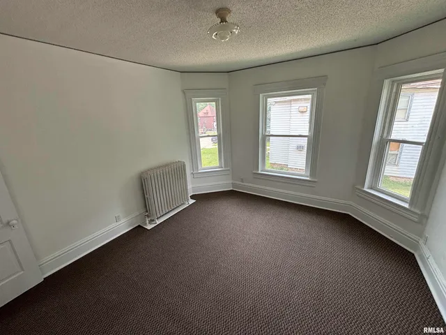 $212,000 | 802 West 4th Street, Sterling, IL 61081