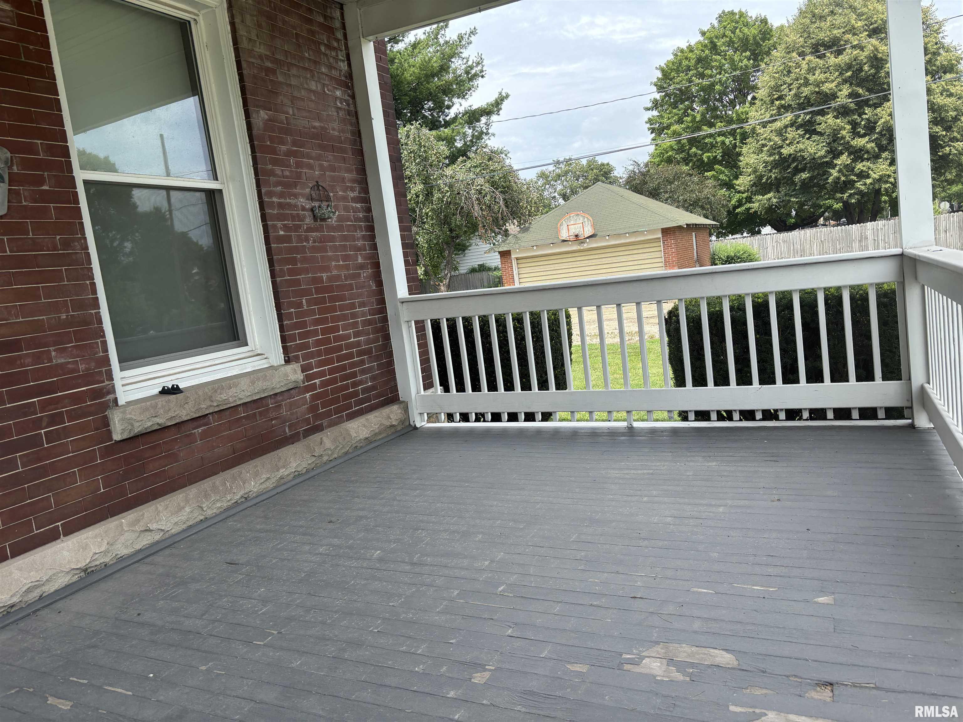 802 West 4th Street Sterling, IL 61081 - Photo 25 of 62