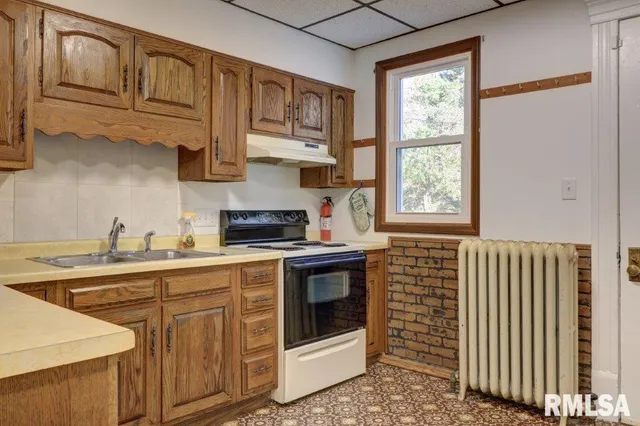 $212,000 | 802 West 4th Street, Sterling, IL 61081