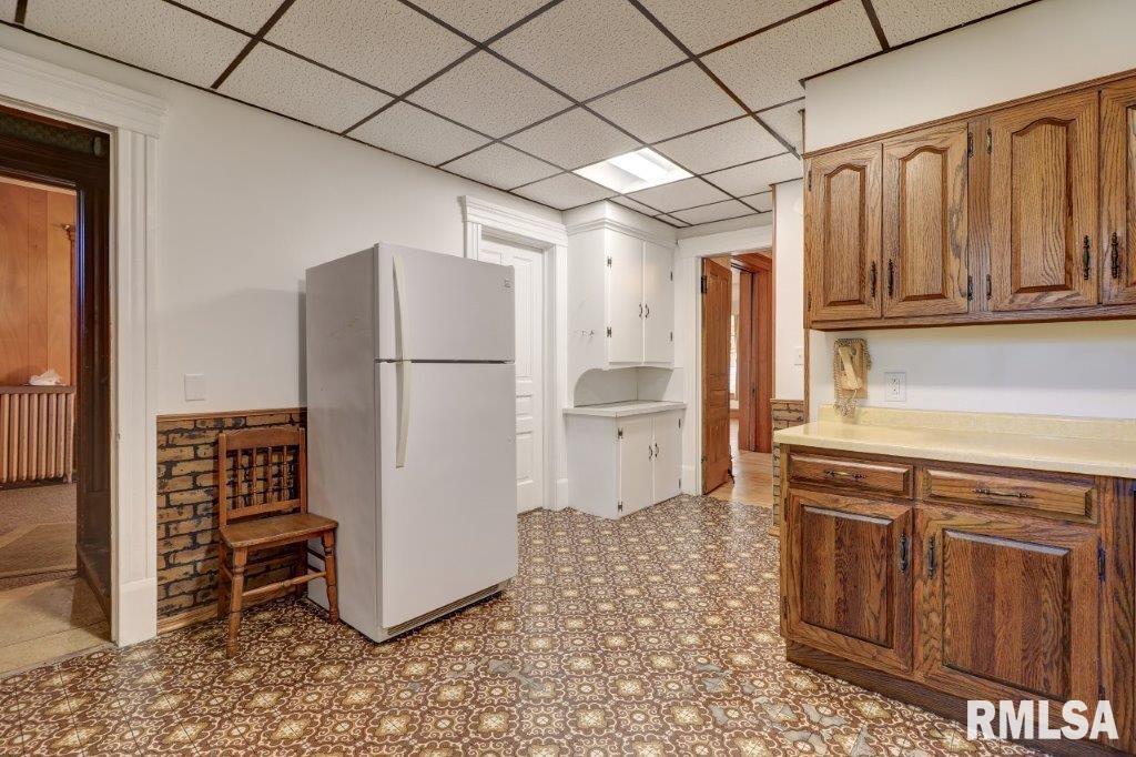 802 West 4th Street Sterling, IL 61081 - Photo 45 of 62