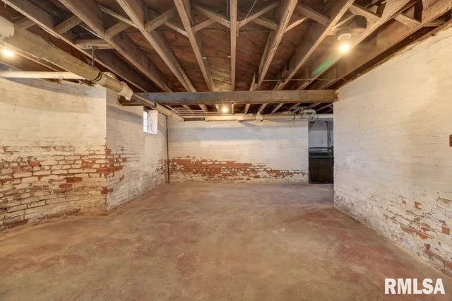 $212,000 | 802 West 4th Street, Sterling, IL 61081