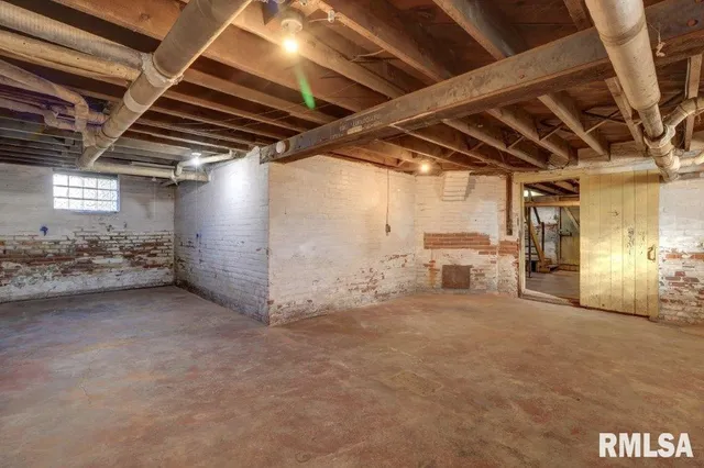 $212,000 | 802 West 4th Street, Sterling, IL 61081