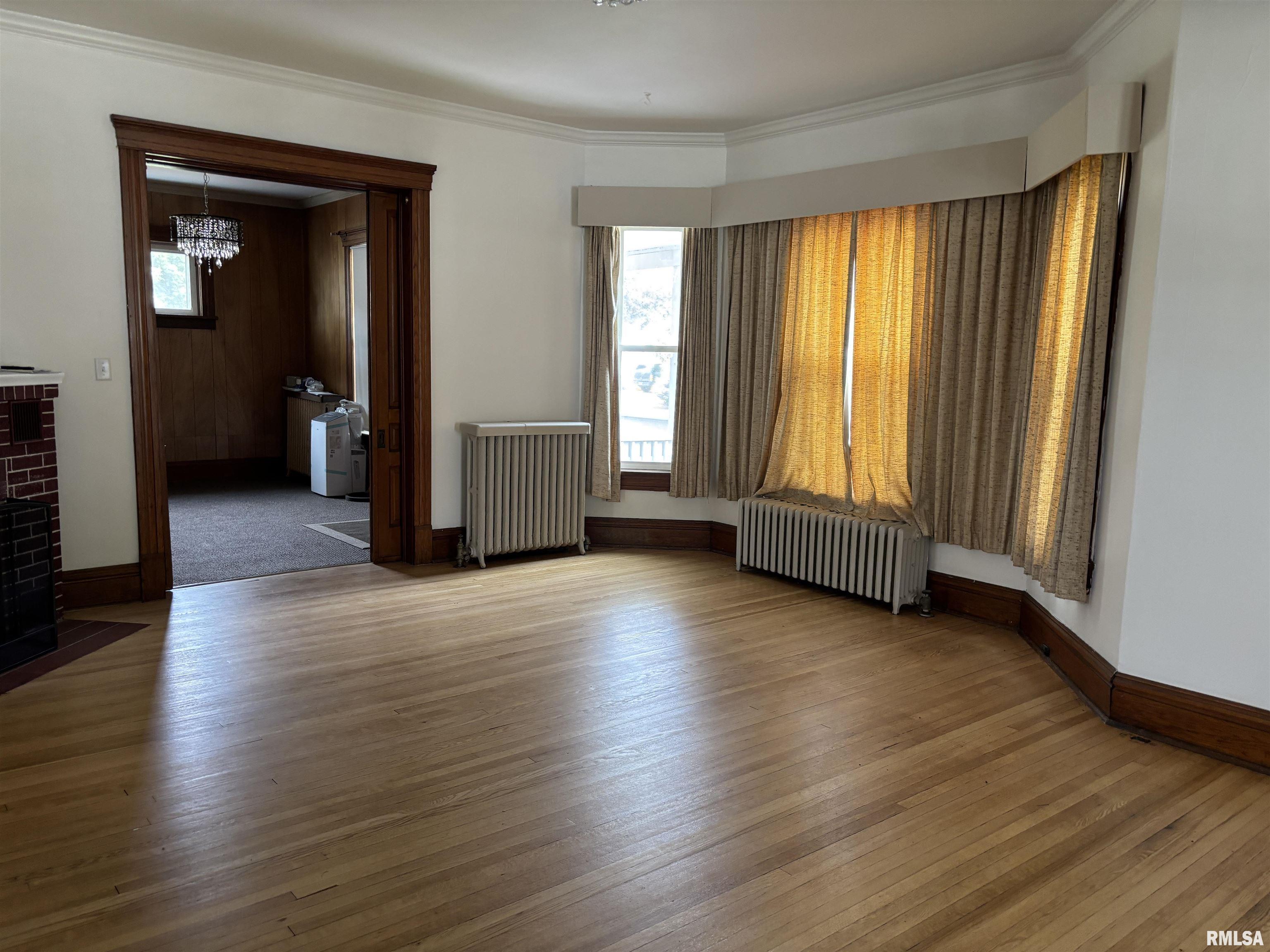 802 West 4th Street Sterling, IL 61081 - Photo 10 of 62