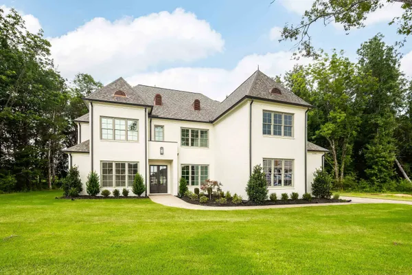 $1,250,000 | 9190 Old Grn Cove, Germantown, TN 38138