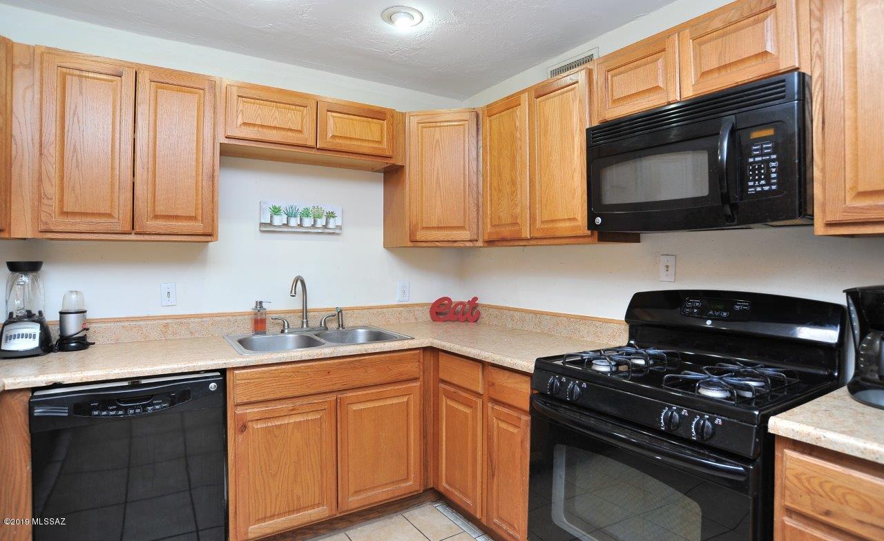 3210 East Silverlake Road Tucson, AZ 85713 - Photo 15 of 40 Gallery Image 15