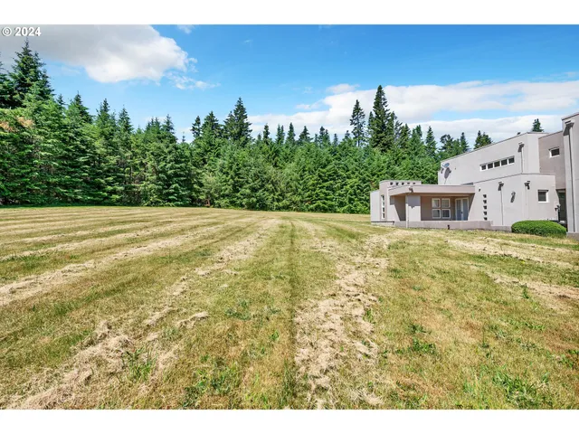 a view of an ocean and beach