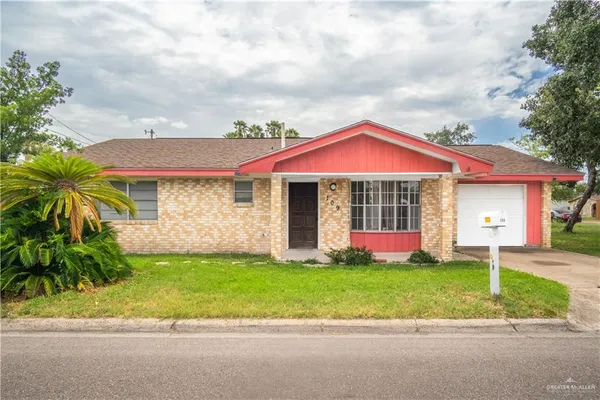$1,200 | 109 West 22nd Street, Mission, TX 78572