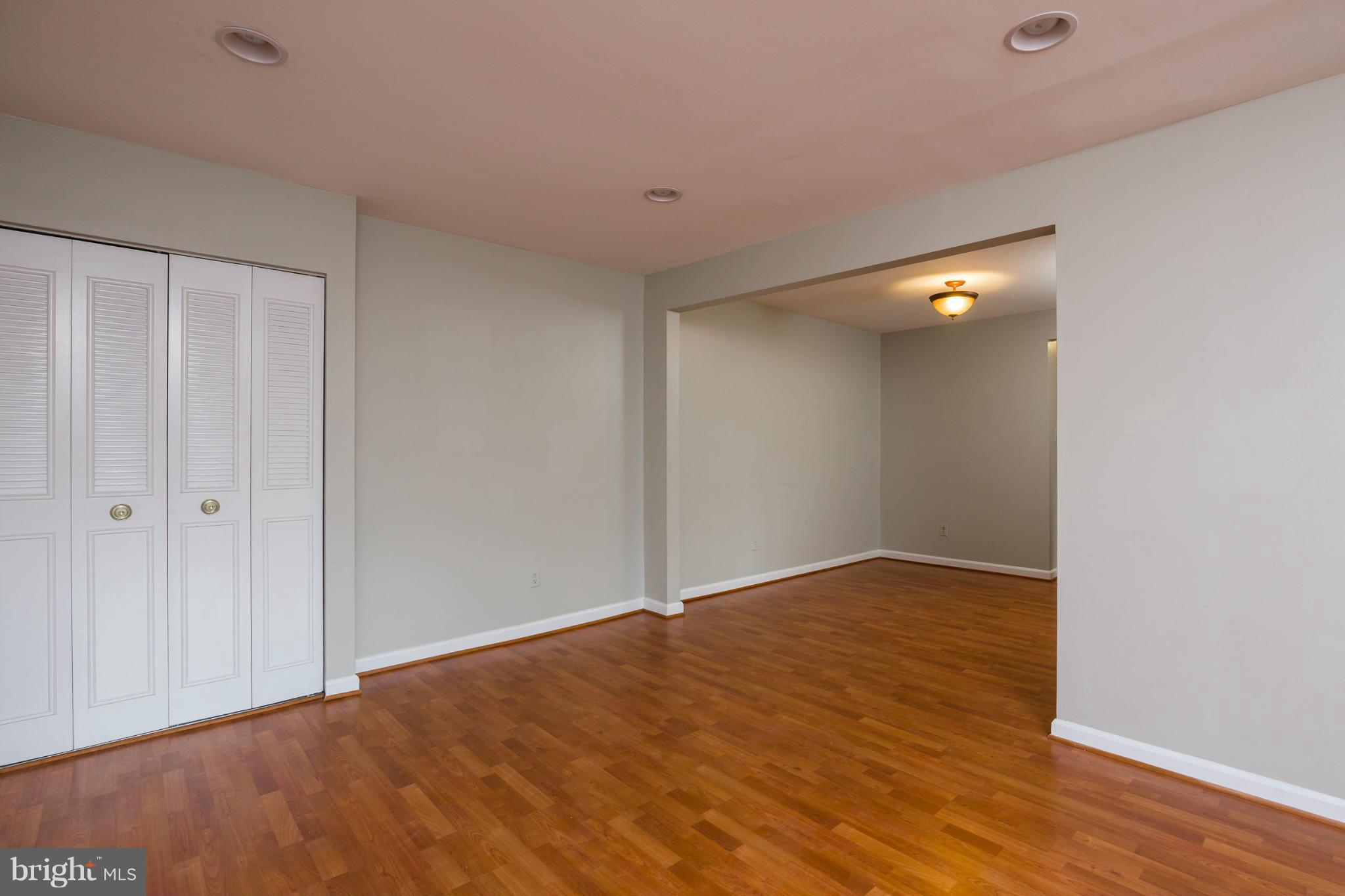 8316 Tobin Road, Unit 24 Annandale, VA 22003 - Photo 7 of 30 Living Room