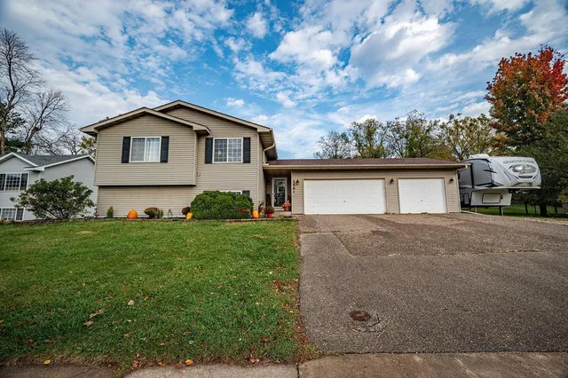 $339,000 | 256 West Panther Drive, Ellsworth, WI 54011