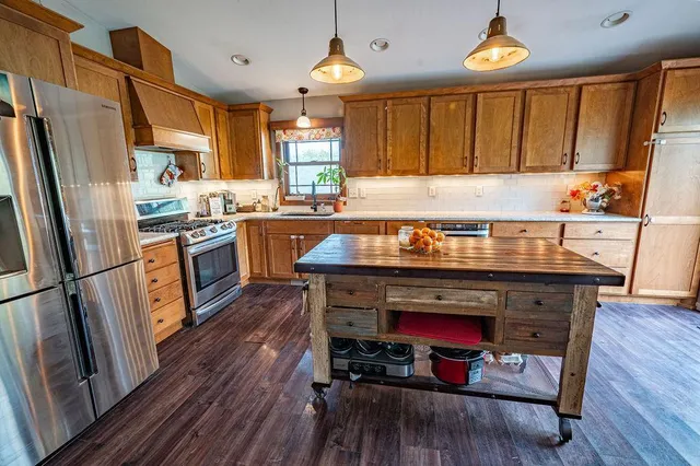 $339,000 | 256 West Panther Drive, Ellsworth, WI 54011