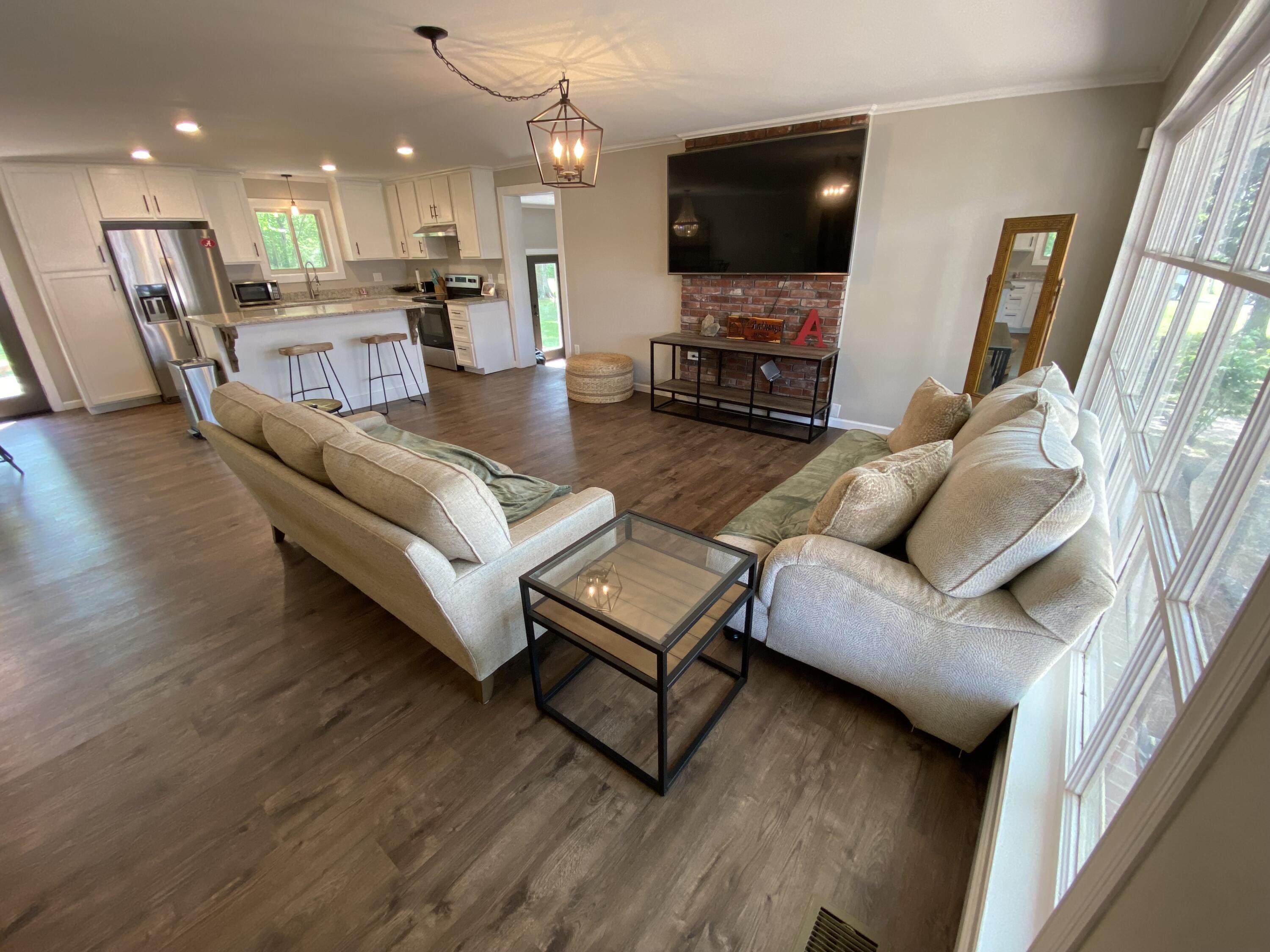 147 Oak Hill Road Lyerly, GA 30730 - Photo 3 of 51 Interior