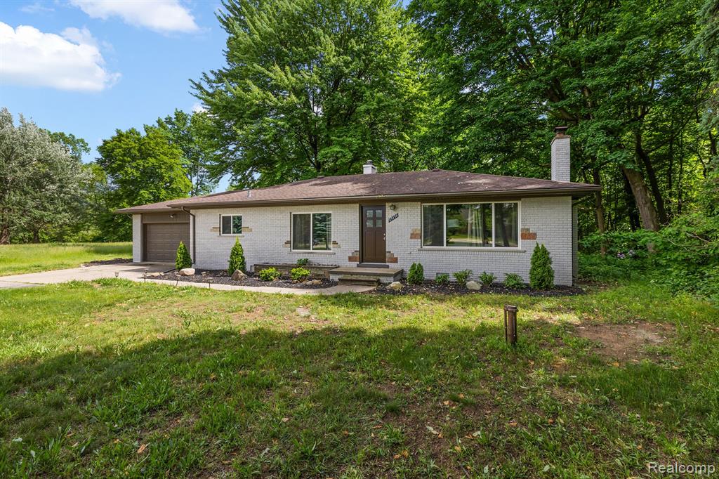 25150 23 Mile Road Chesterfield, MI 48051 - Photo 3 of 33
