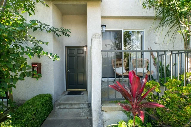 $4,525,000 | 2230 Canyon Drive, Costa Mesa, CA 92627