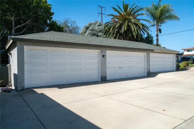 $4,525,000 | 2230 Canyon Drive, Costa Mesa, CA 92627