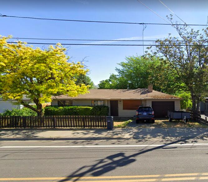 2540 Merriman Road Medford, OR 97501 - Photo 14 of 15 Screen Shot 2022-09-15 at 7.55.51 AM